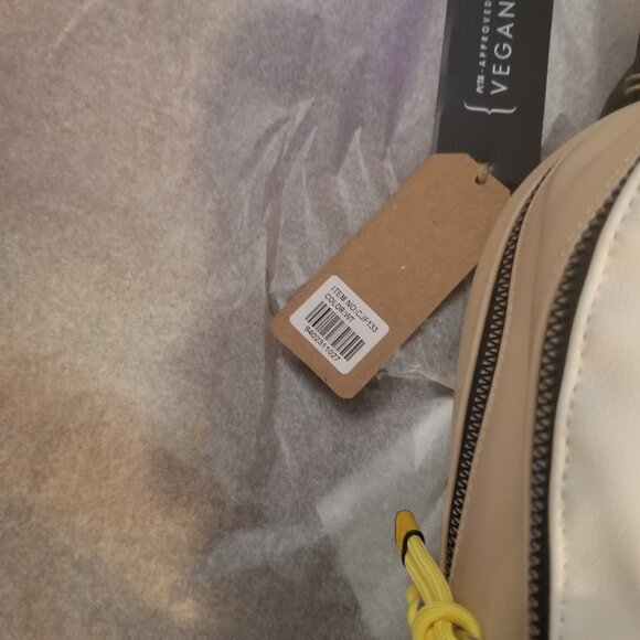 Chillx by LeMiel Vegan Backpack - Picture 14 of 15